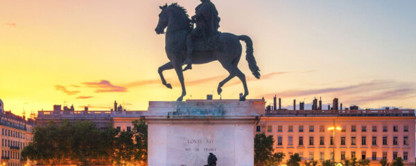 LMNP ancien Lyon avec bâtiments anciens